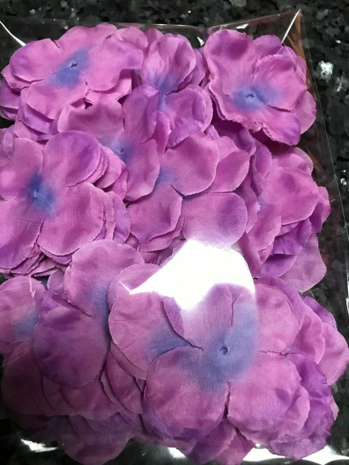 100 pcs rose silk  flower petals wedding party Valentine's Day ( USA seller) - Image 1 of 1