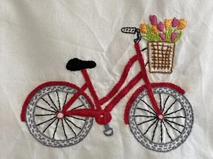 Handbesticktes Baumwoll Geschirrtuch Cycle Chic Bike Fahrräder Urban Cycling Blumen - Bild 1 von 9
