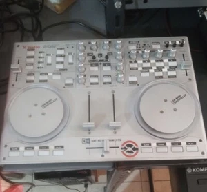 midi controller vestax  vci 100 - Foto 1 di 1