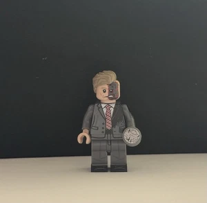 LEGO Batman Two Face minifigure custom pad printed - Picture 1 of 3