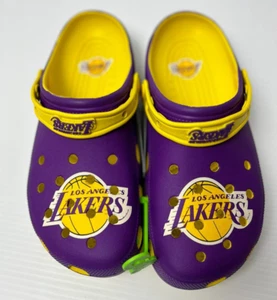 Crocs x NBA Los Angeles Lakers Classic Clogs Unisex Größe M10 / W12 Lila Gelb - Bild 1 von 6