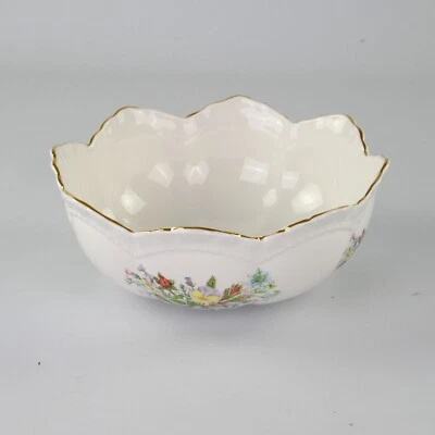 Aynsley Wild Tudor, Fruit Bowl, 9.25 Inches - Image 1 of 3