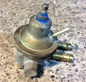 Válvula de purga vasilha de vapor Porsche 911 924S 944 928 (1982-1994) 94411042900 - Imagem 1 de 4