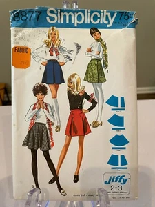 VINTAGE 1970'S SIMPLICITY 8877 MISSES'S JIFFY SET OF MINI-SKIRTS SIZE 6 - Picture 1 of 2