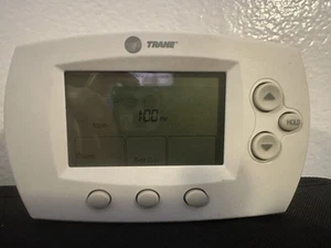 Termostato digital programable de calefacción/refrigeración probado TRANE TCONT602AF22MAA - Imagen 1 de 8