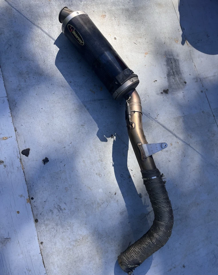 Honda cbr600rr 2005 escape Akarapovic Foto 1 de 4