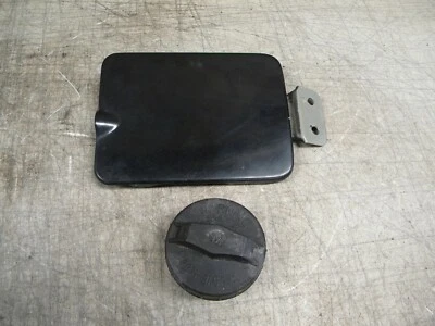 Honda Passport 1994 puerta de combustible de fábrica con tapa de gasolina color negro  Foto 1 de 3