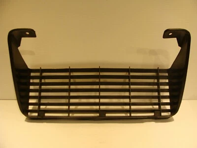 Plymouth Road Runner GTX 1971 1972 parrilla inferior OEM #3442233 satelital sebring Foto 1 de 4