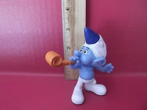 2 identische Party Schlumpf 3" in PVC Figuren zum Spielen oder Tortenaufleger  - Bild 1 von 12