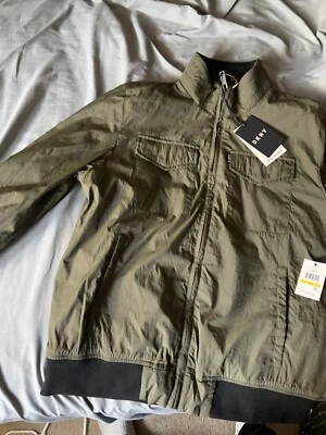 impermeable dkny Foto 1 de 2