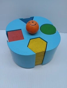 VINTAGE PLAYSKOOL SHAPE SORTER - Picture 1 of 14