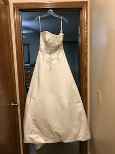 Allure Bridal Wedding Dress, Ivory, Size 10, NWOT - Picture 1 of 9