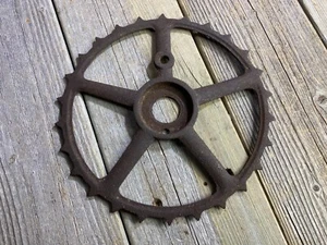 .ANTIQUE BIKE BICYCLE SKIP TOOTH CHAINRING INCH PITCH CAST IRON ONE PIECE CRANK - Picture 1 of 2