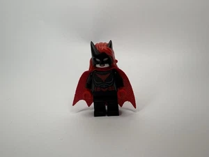 Lego minifigure Batwoman sh0522 DC Super Heroes Batman Batcave 76111 76122  - Picture 1 of 1