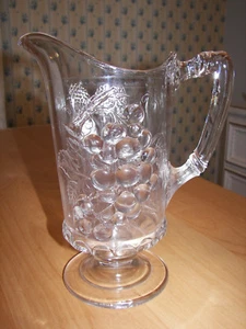Atemberaubender antiker 1880er EAPG Muster Glaskrug Loganberry Traube Brombeere - Bild 1 von 8