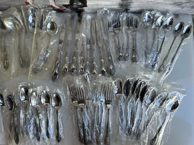 ONEIDA Vintage Stainless SILVER Huntington DELUX Kings and Queens One Set 62 Pcs - Image 1 of 4
