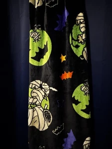 Peanuts Snoopy Woodstock Halloween Mumie 50 x 70" schwarz Überwurf Decke Fledermäuse Neu mit Etikett - Bild 1 von 4