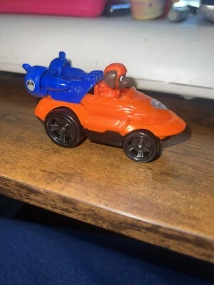 Paw Patrol Zuma Figure and Vehicle - Spin Master Toys - 16782 SML- Vietnam  - Image 1 of 4