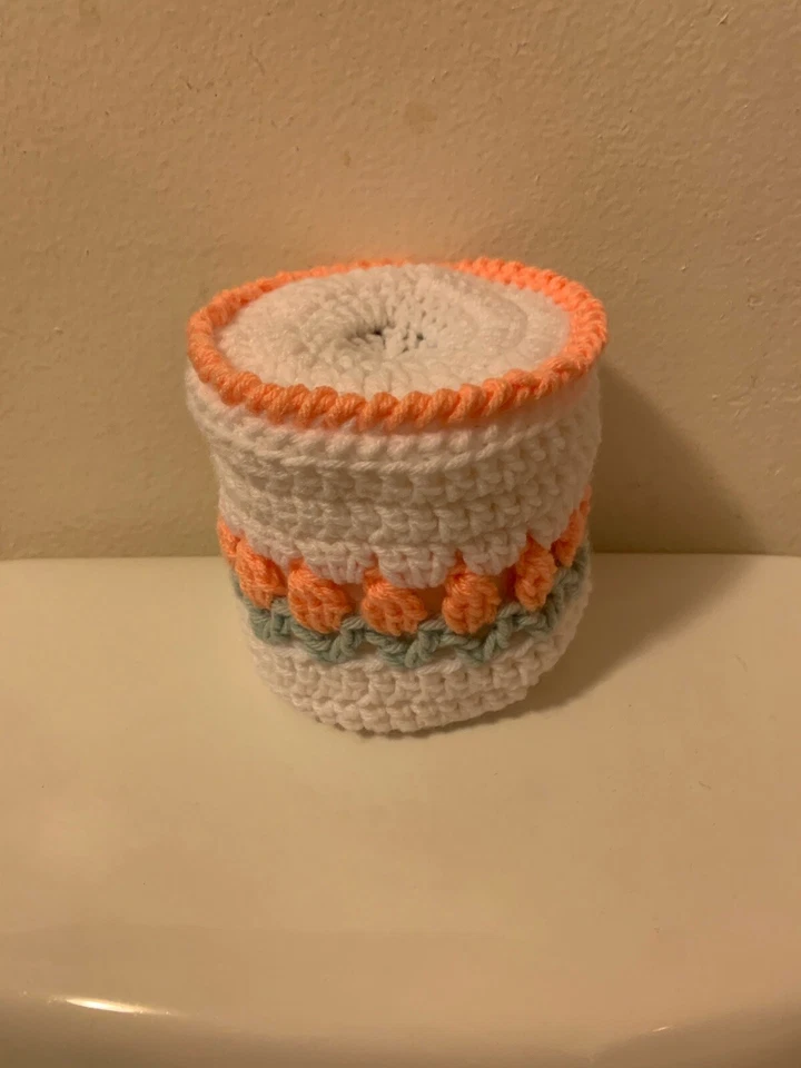 Tulip Flowers Peach Toilet Paper Tissue Cover New with green leaves Handmade  - Image 1 of 3