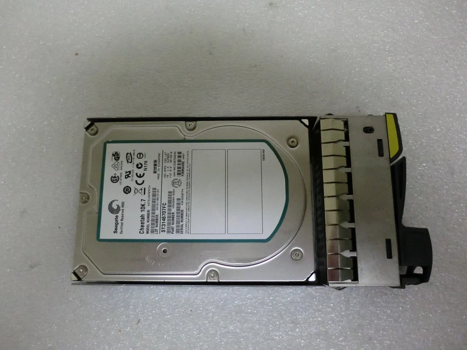 NetApp 147GB Fiber Channel Hard Drive 108-00082 Seagate X274B-R5 DS14 + Tray  - Image 1 of 1