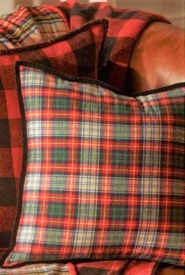 Dos almohadas Ralph Lauren plumas escoceses decoración tartán vacaciones rojo peekskill 20x20" Foto 1 de 4