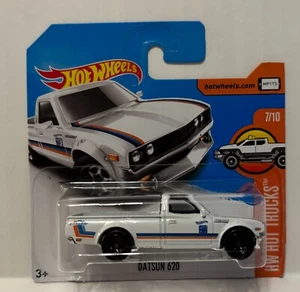 Hot Wheels DATSUN 620 PICKUP CAMION HOT TRUCKS JUN IMAI JDM SHORT EURO CARD BIANCO - Foto 1 di 11