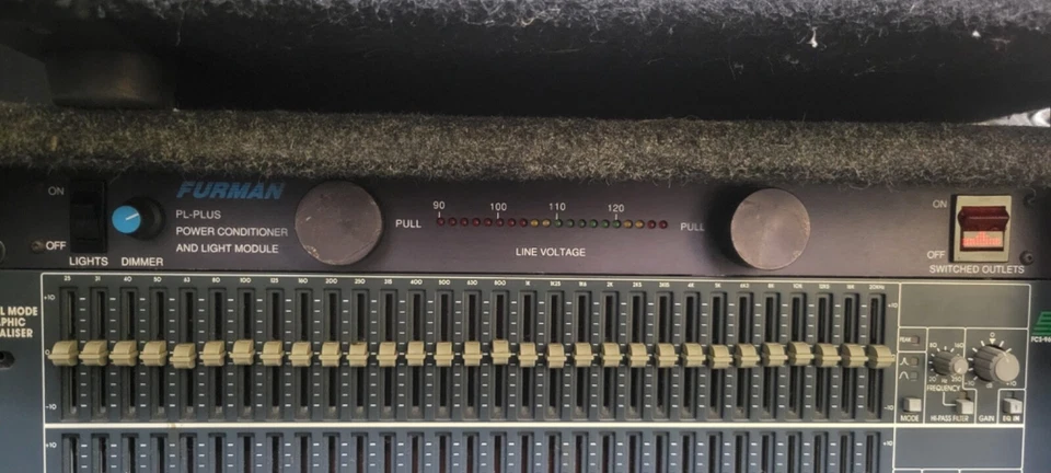 USED - Furman PL-PLUS DMC Power Conditioner With Voltmeter/Ammeter - Image 1 of 1