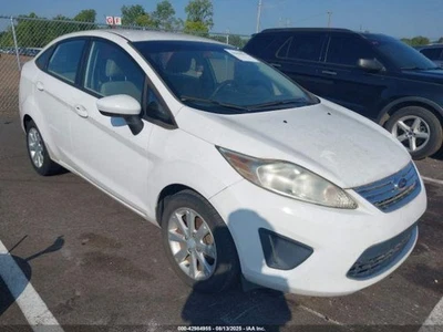 Used Air Cleaner Assembly fits: 2012 Ford Fiesta AT Grade A - Image 1 of 4