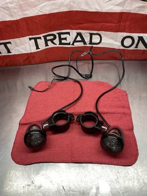 Used Aftermarket Chrome Front Turn Signals 03-17 Victory Vegas Jackpot Highball - Image 1 of 4