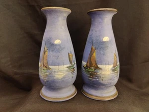 Paar x 2 Vintage handbemalte 6" Vasen Mondschein Maritim Meereslandschaft unbeschriftet - Bild 1 von 14