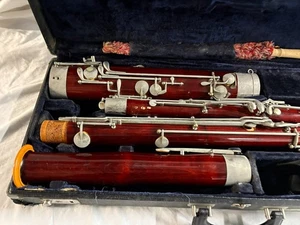 Conn Fagotto in Legno Numero di Serie 6336 - IN DISCRETE CONDIZIONI - Foto 1 di 15