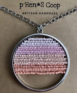 Necklace Beaded Circle Pendant various pinks 18+2” Artisan USA 1978 - Picture 1 of 2