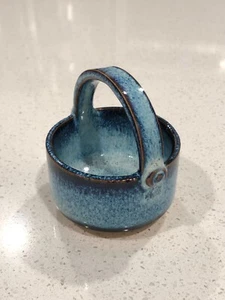 Vintage blau gesprenkelte Glasur Studiokeramik Tasse mit Henkel, asiatisch zugeschrieben - Bild 1 von 10