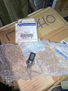 Sensore pressione posteriore scarico Jeep Commander Grand Cherokee 08 - 10. Originale - Foto 1 di 1