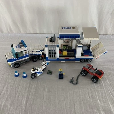 Lego City Police Incomplete Set 60139 Mobile Command Center - Image 1 of 4