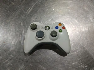 Microsoft Xbox 360 Wireless Controller White Tested Working - Fair - Bild 1 von 4