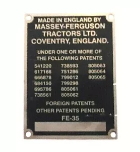 DISTINTIVO TRATTORE - DISTINTIVO SERIALE. COMPATIBILE CON: MASSEY FERGUSON: FE35 - Foto 1 di 1