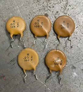 One Vintage Circle D .05 uF Z 100v Guitar Tone Disc Capacitor - Picture 1 of 3