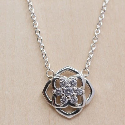 Nuevo Auténtico Collar Pandora Pétalos de Rosa Collar 399370C01-45 W Caja con Bisagras Foto 1 de 4