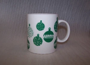 2016 Starbucks Christmas Ornaments 12 Ounce Ceramic Cup - Picture 1 of 6