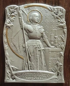 Art Nouveau Superbe Plaque Médaille Argentée Jeanne D'Arc Par L de Holly 1909/14 - Picture 1 of 5