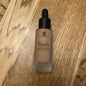YOUNIQUE MINERAL TOUCH LIQUID FOUNDATION VELVET .68 FL OZ NIB NEW - Picture 1 of 2