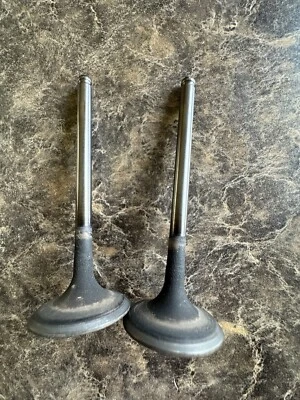 Yamaha Yz450F 2012 válvulas de escape OEM esto es para dos válvulas. Foto 1 de 4