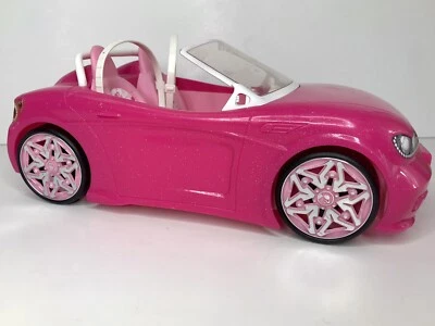 芭比娃娃 Glam 粉红色可转换玩具汽车美泰 2013 带安全带粉色轮辋 — 第 1/4 张图片