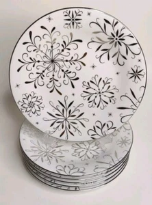6 POTTERY BARN PORCELAIN SILVER SNOWFLAKE SALAD DESSERT PLATES 8” THAILAND - Picture 1 of 4