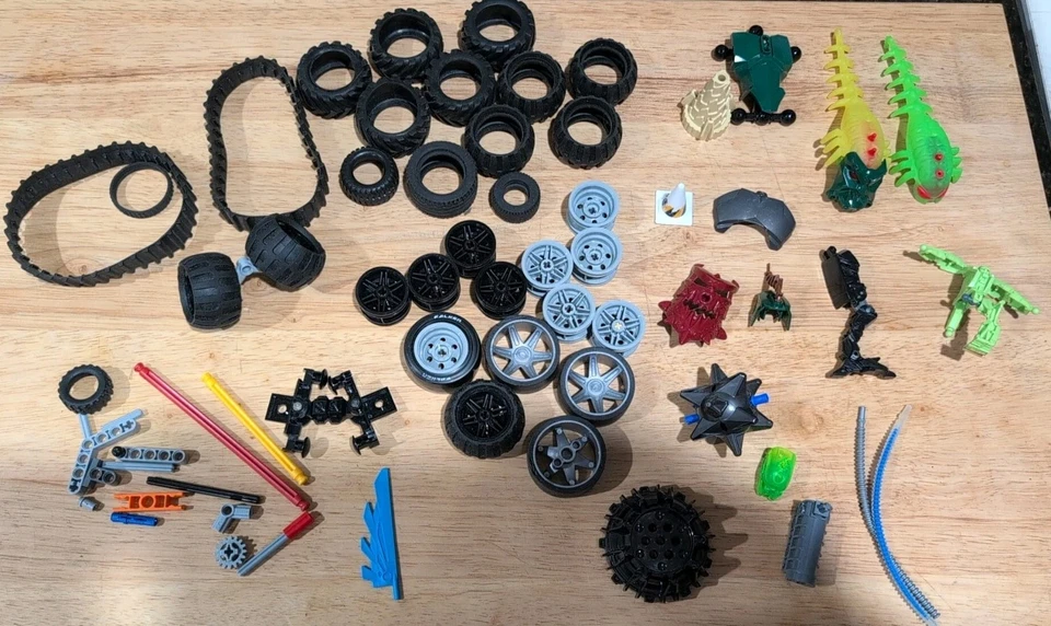 Bulk Lot Of K'nex Wheels And Parts - Image 1 of 1