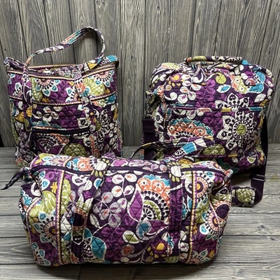 Three Vera Bradley Ciruela Loca Púrpura Floral Bolso de Hombro Bolsos de Vacaciones Foto 1 de 4