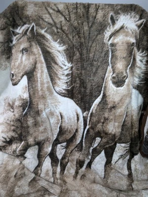Biederlack Blanket Wild Horses Mustangs Brown Germany 59”x79" VTG Reversible New - Image 1 of 4