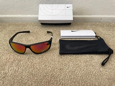 Gafas de sol para mujer NIKE ADRENALINE FQ4602-006 marco negro mate rojo espejo Lenes Foto 1 de 4