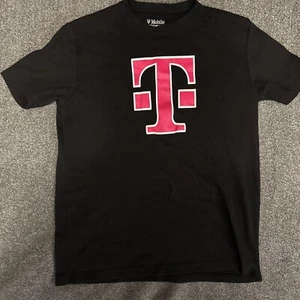 T-Mobile Shirt Men's Medium Black Logo Tee Crew Neck Short Sleeve Retail Ready - Picture 1 of 4